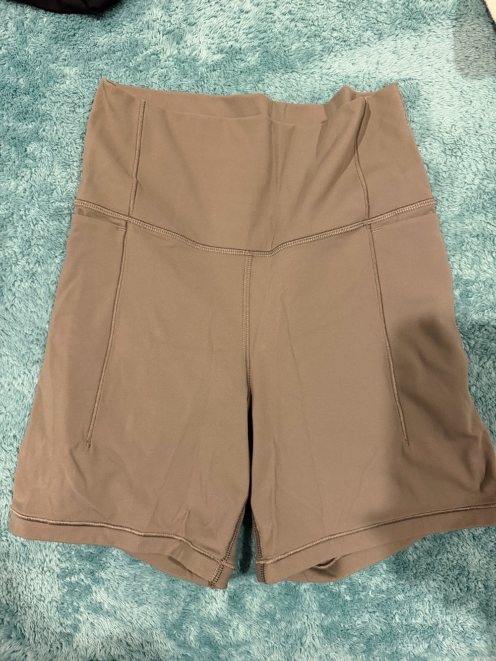 High-Rise Women's Bike Shorts in Taupe